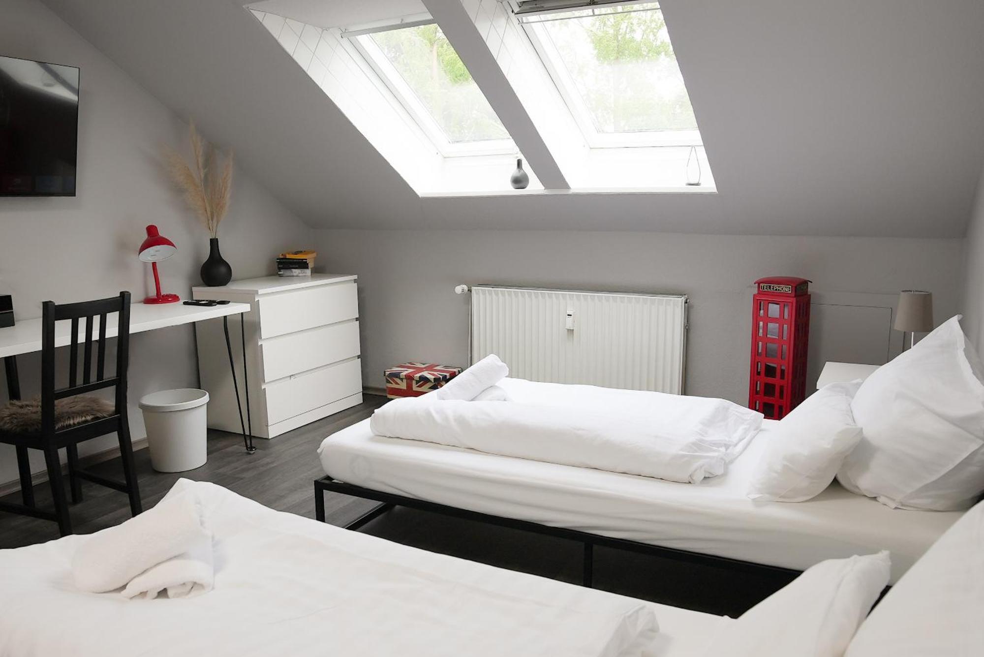 Remark Studios - Wohnung Fuer 6 In Grossburgwedel Buitenkant foto