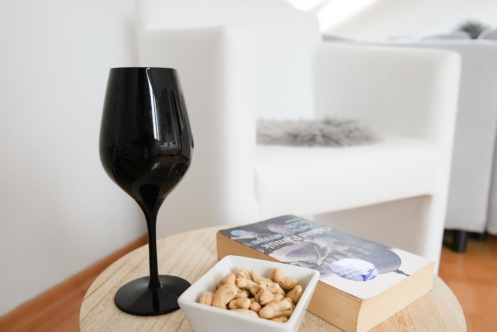 Remark Studios - Wohnung Fuer 6 In Grossburgwedel Buitenkant foto
